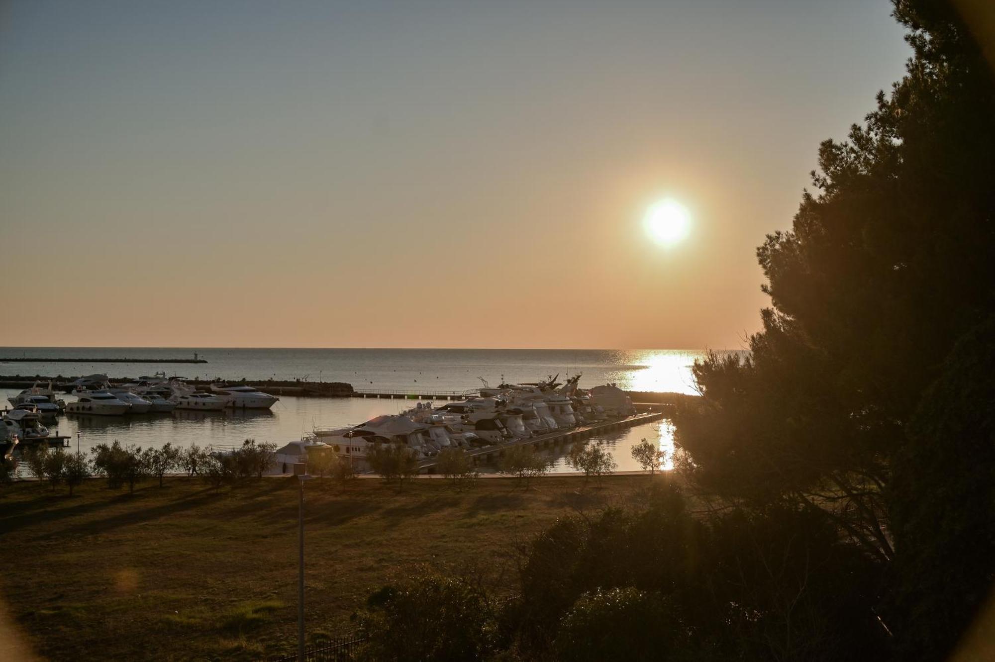 Palazzo Rainis Hotel & Spa - Small Luxury Hotel - Adults Only Novigrad Istria エクステリア 写真